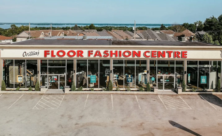 customers doing a flooring quiz to find the right floor for their home